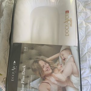 Dockatot deluxe plus dock pristine white